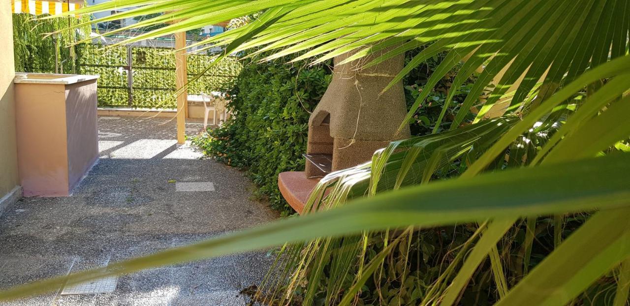 Appartamento Con Giardino Sul Mare ガリポリ エクステリア 写真