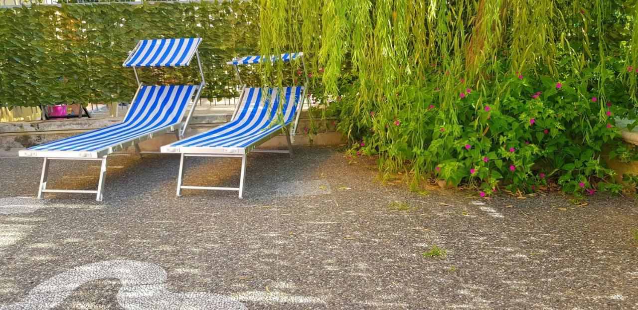 Appartamento Con Giardino Sul Mare ガリポリ エクステリア 写真