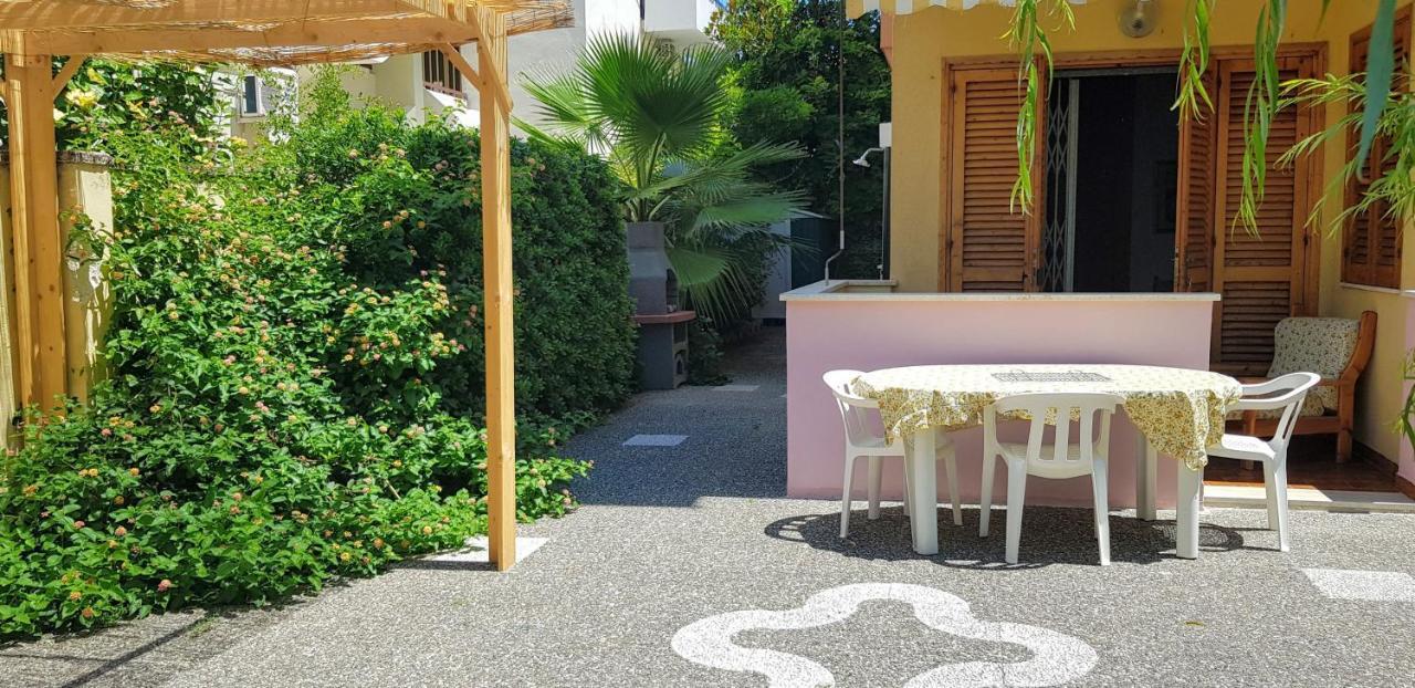 Appartamento Con Giardino Sul Mare ガリポリ エクステリア 写真