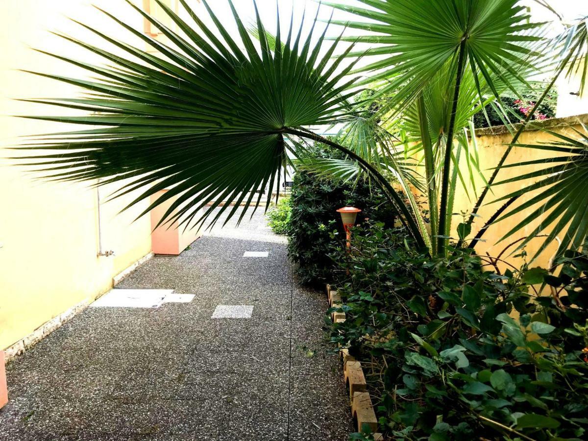 Appartamento Con Giardino Sul Mare ガリポリ エクステリア 写真